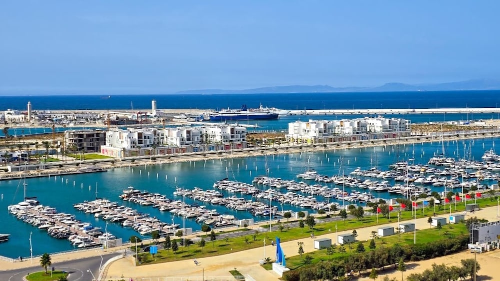 Heart Tangier Marina & Mall 1 min away