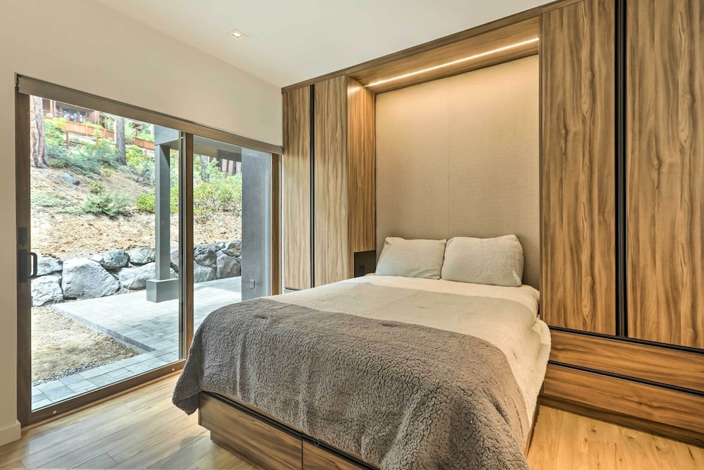 Lake Tahoe Vacations - Sleek Spacious Incline Village Hideaway! - Property Image 27