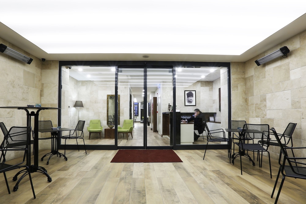 The White Orient Otel - Image 32