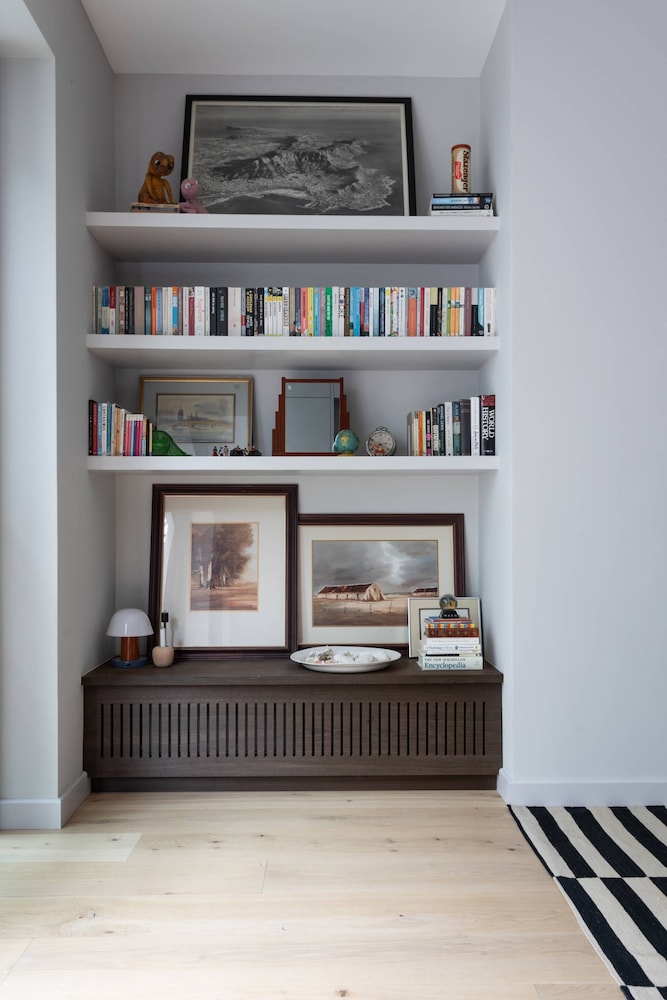 Redcliffe Square XII by Onefinestay