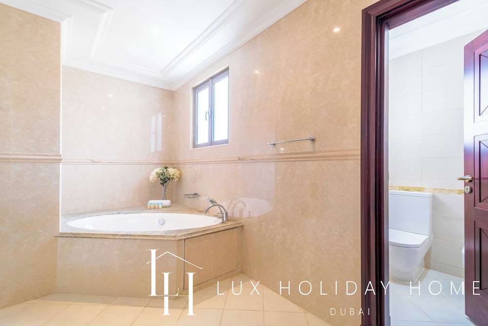 LUX The Ultimate Island Palm Villa