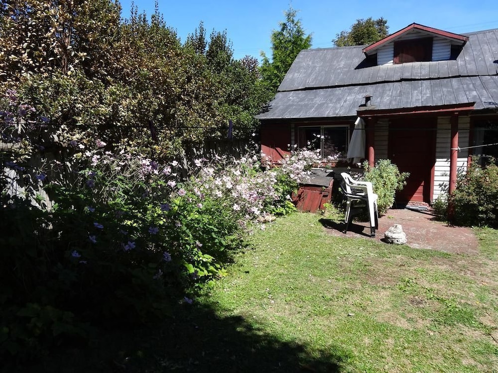 Hostal La Maison