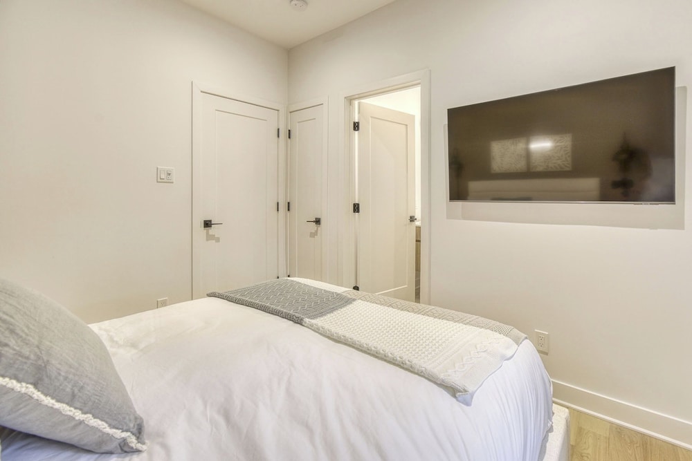 201 Verbier Building 7 - Image 4