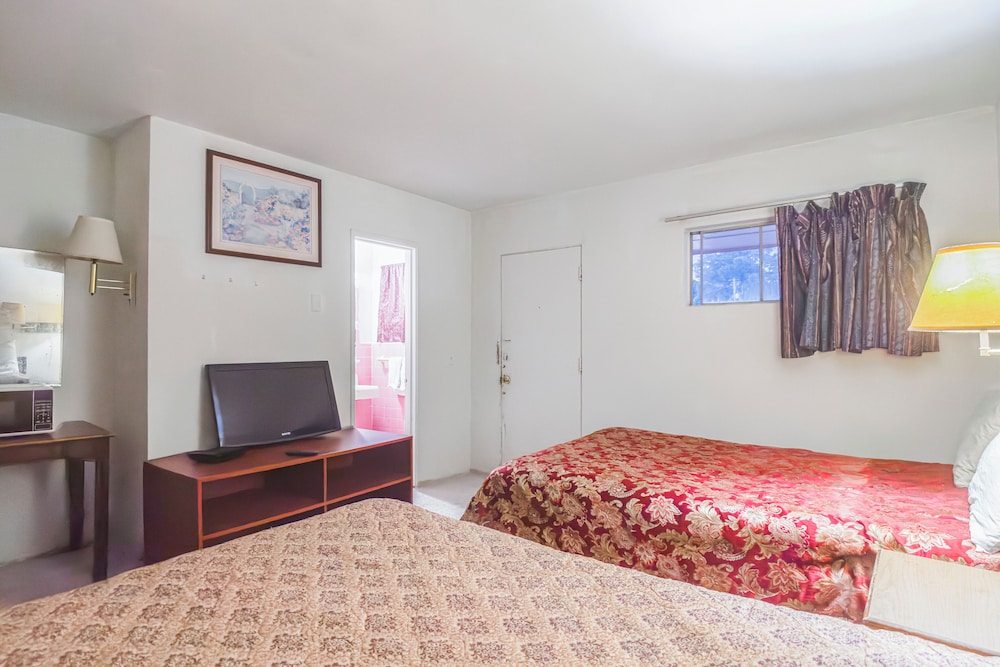 Hotel O Heart of Dixie Dadeville AL HWY 280
