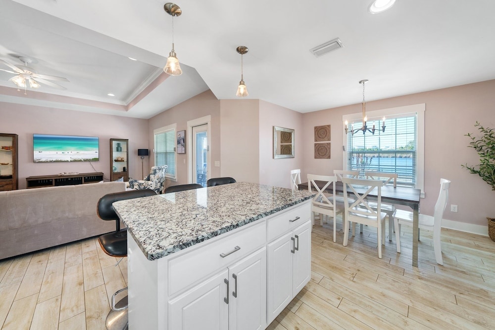 Lakeside Dream 4 Bedroom Home
