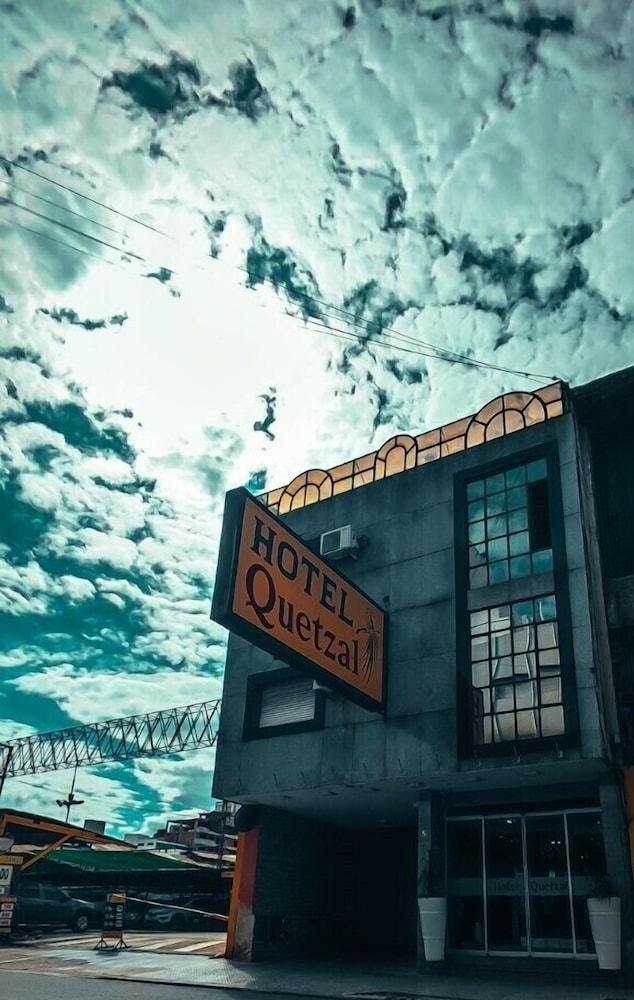 Hotel Quetzal - Image 1
