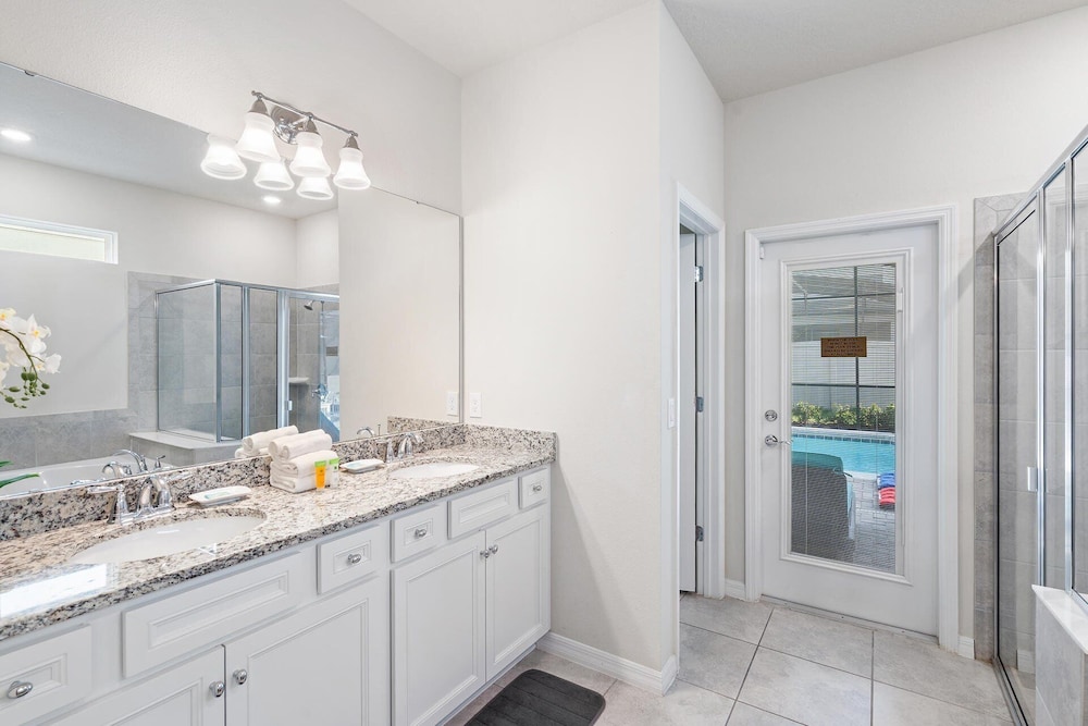 Windsor Island Resort 10 Bedroom Themed Private Home with Pool+Spa & Resort Amenity Access 10 Home