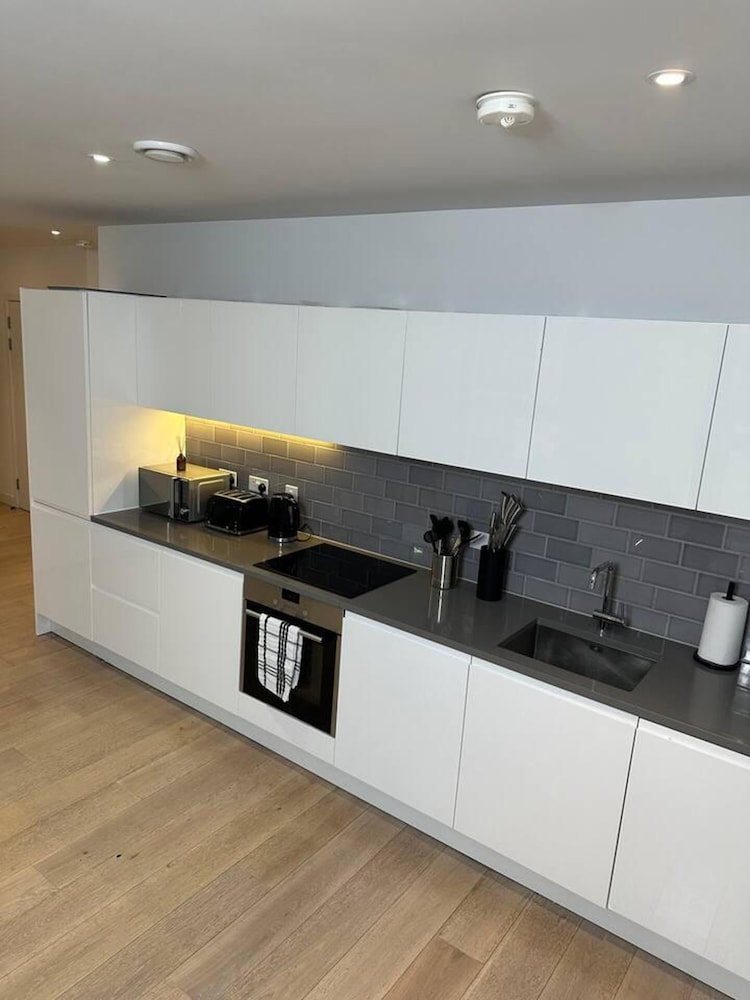 Impeccable 1-bed Apartment in London