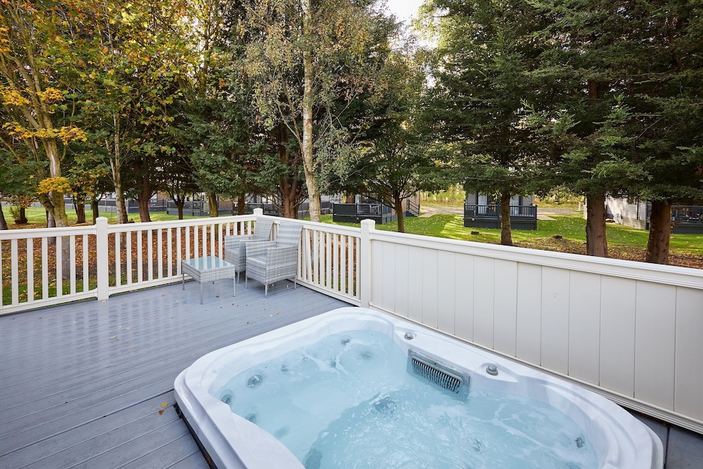 Host Stay Stone Beck Lodge