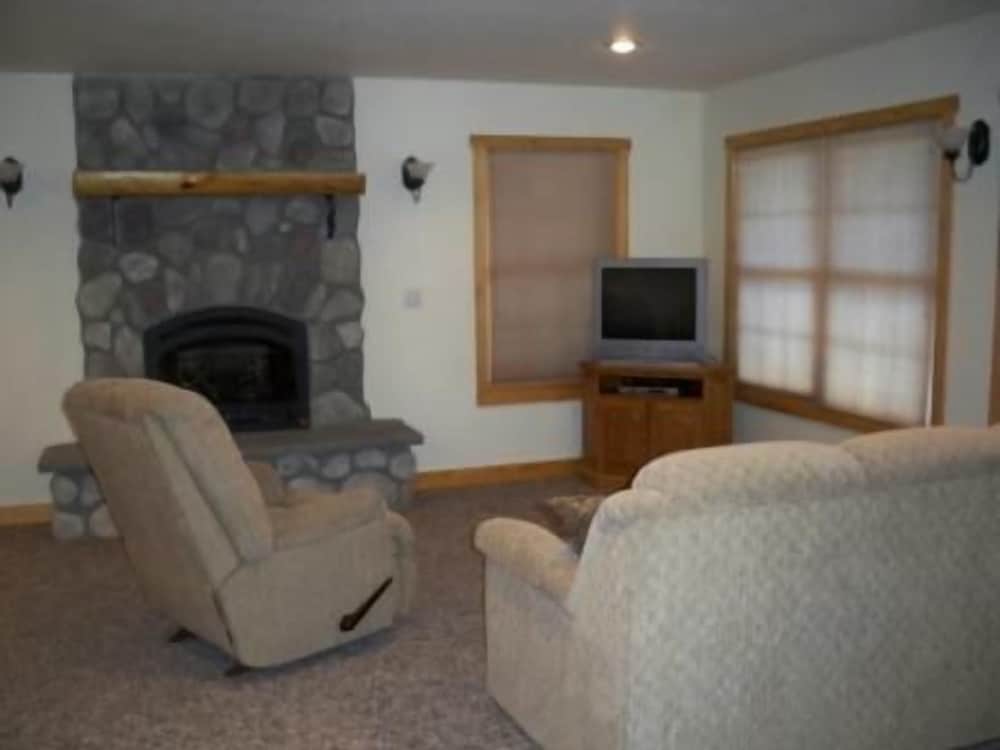 Grand View 4 Bedroom Holiday Home By Pinon Vacation Rentals