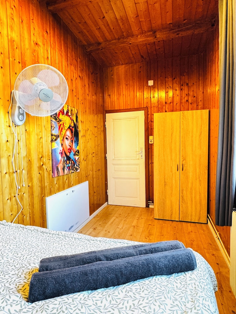 Spacious Budget Home Garden Stay