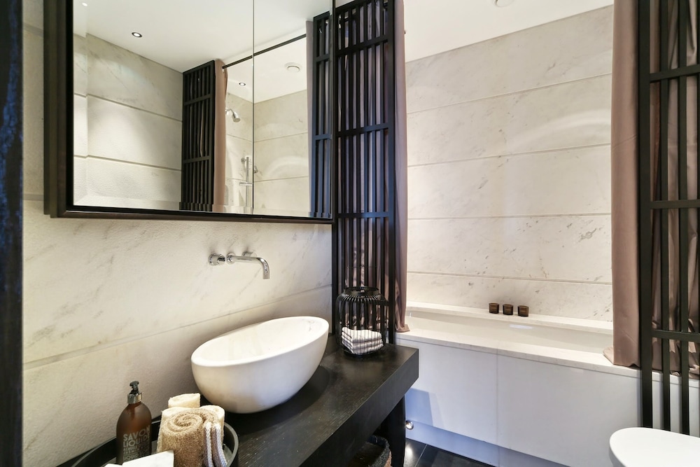 Super Premium - Cadogan Square 3 Bedroom Apartment