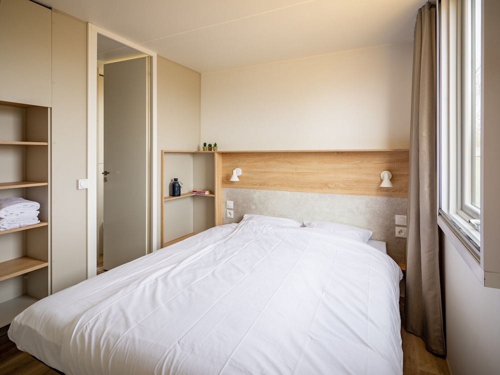 Chalet in Agde Near Mediterranean Beach