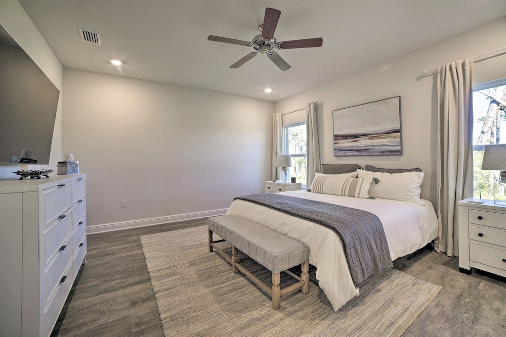 Modern Port St Joe Getaway - Steps to Beach! view 5