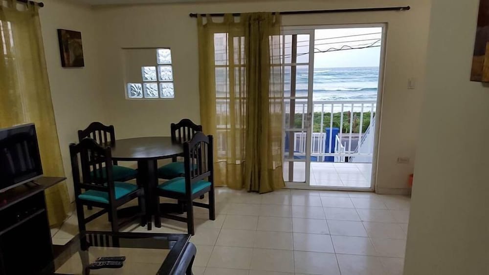 Sound Bay Beach Apartment