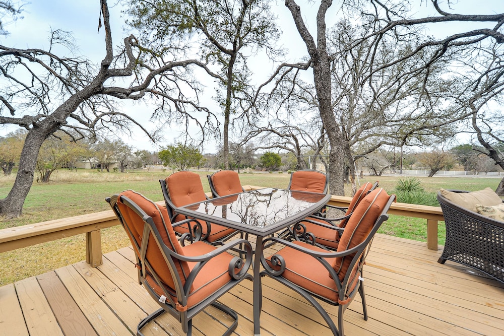 Serene Family Cottage w/ Deck & BBQ
