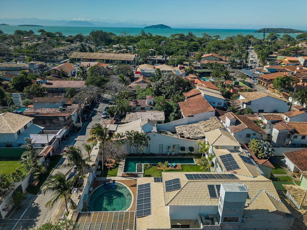 Mansão de Cinco Suítes em Geribá