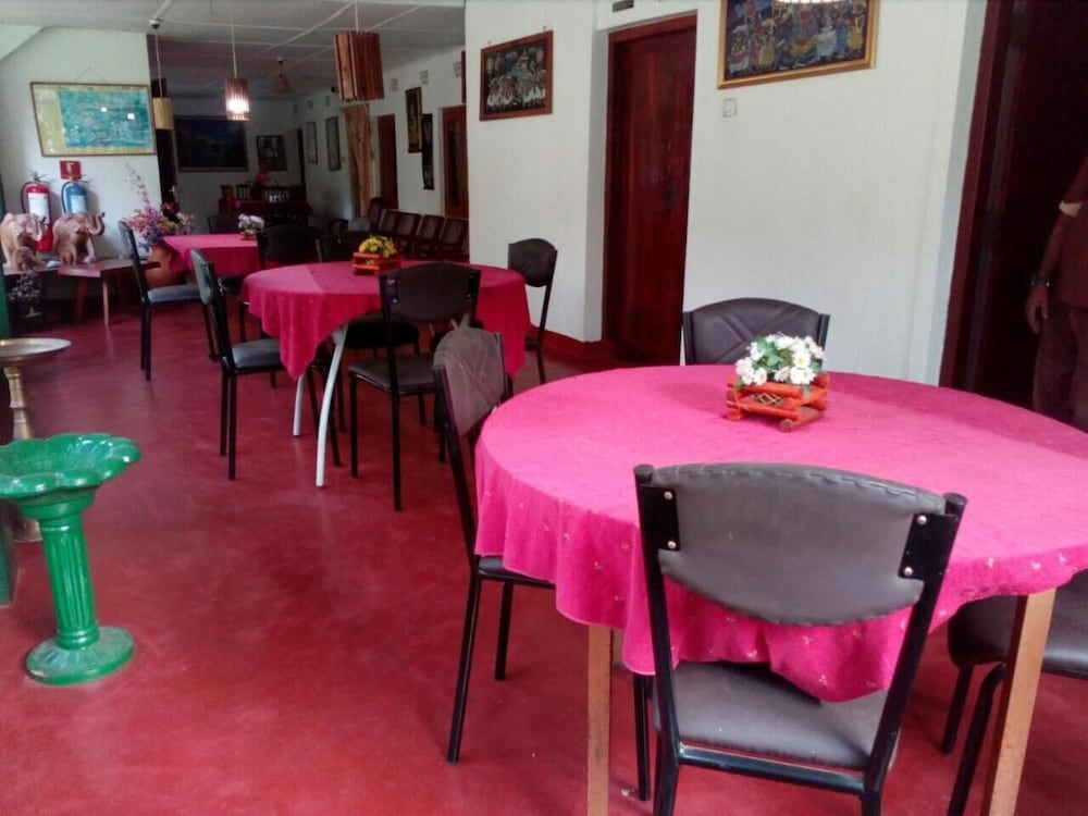 Lizzie Villa Guest House
