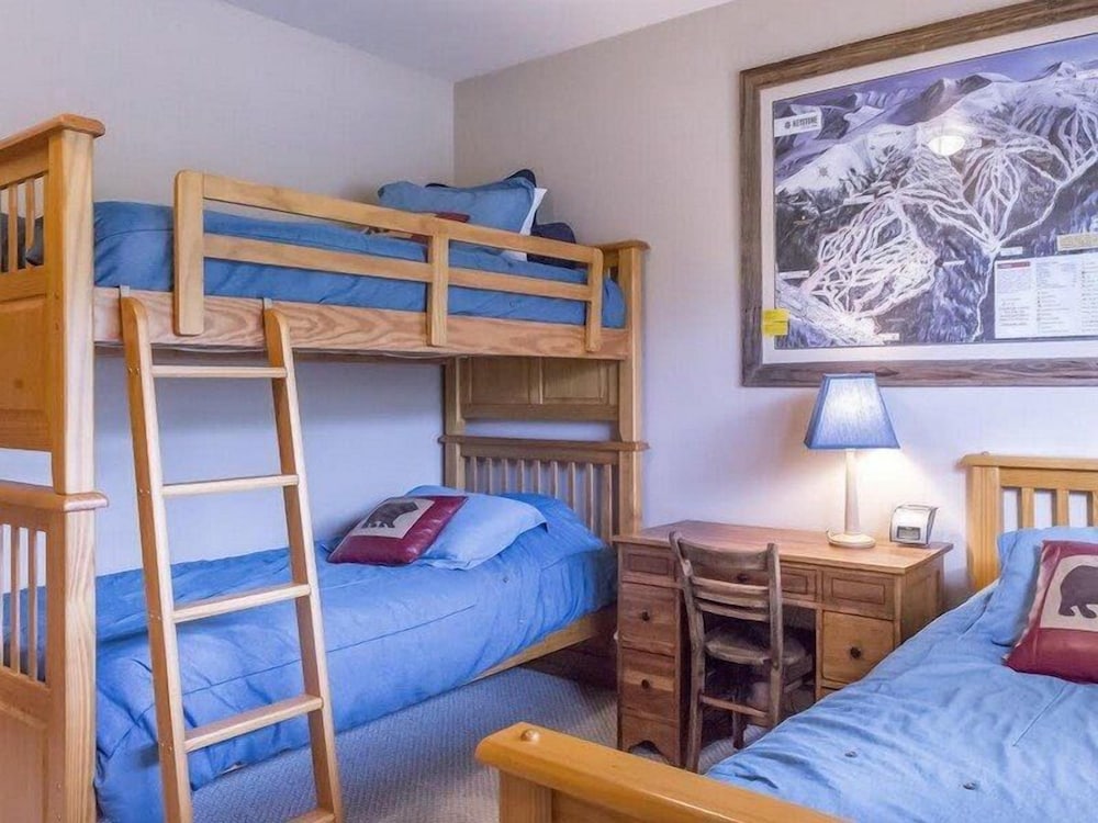 Snake River Village 3 Bedroom Apartment by Key to the Rockies