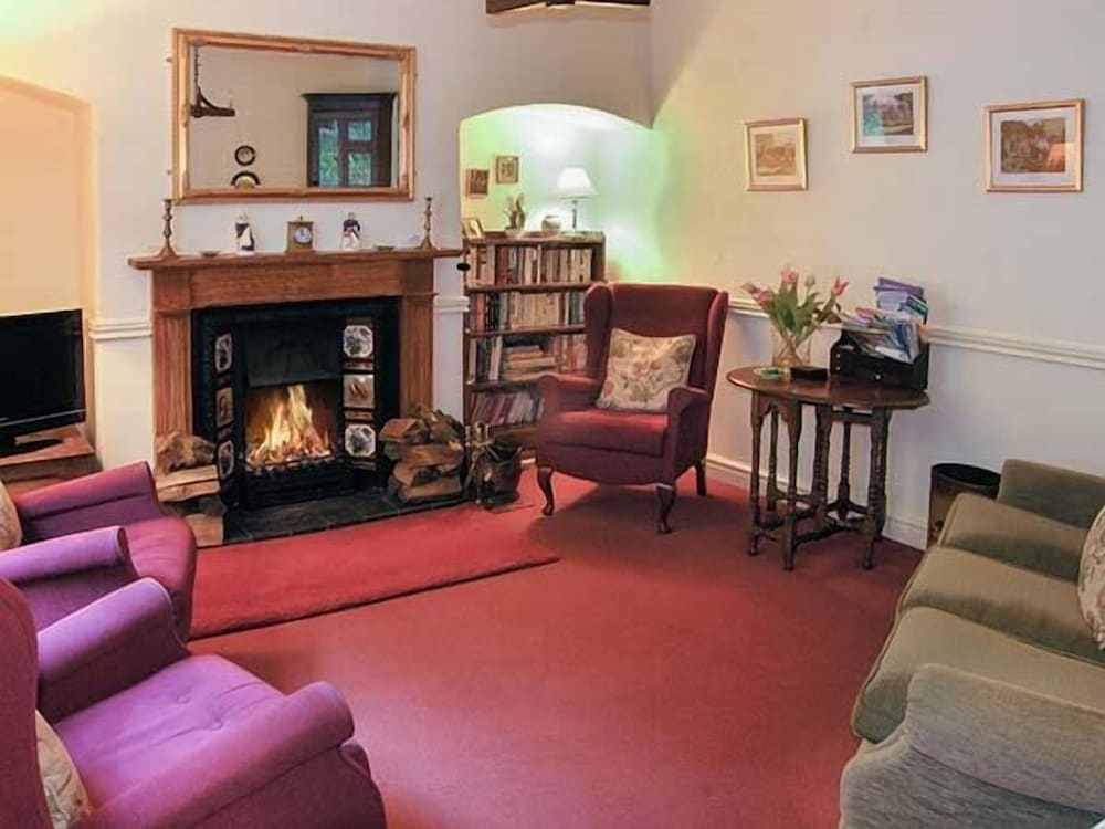 Aqueduct Cottage