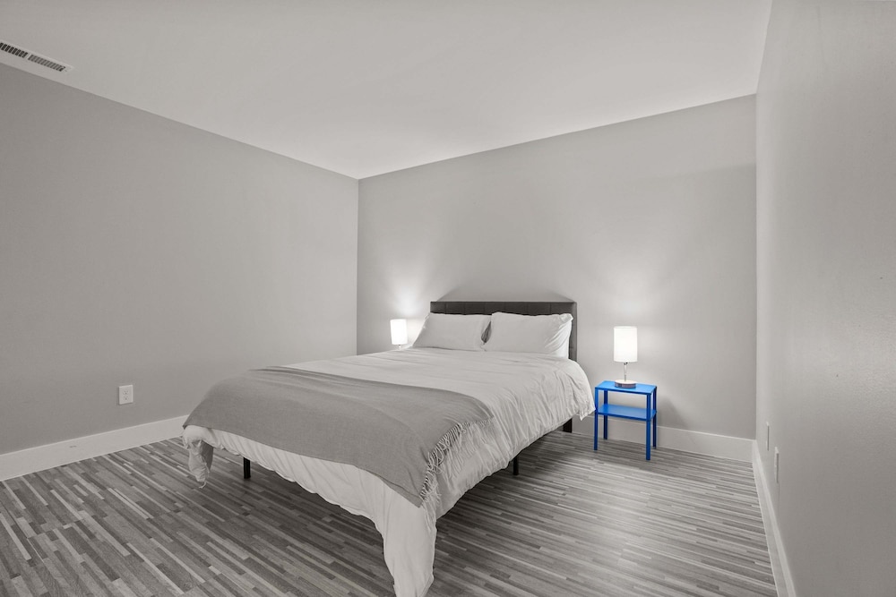 Welcoming 2BR 2BA Retreat With Modern Comforts