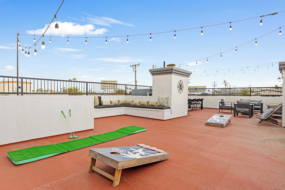 Belmont Shore Retreat Rooftop Lounge, Putting Green & Near 2nd Street Beaches