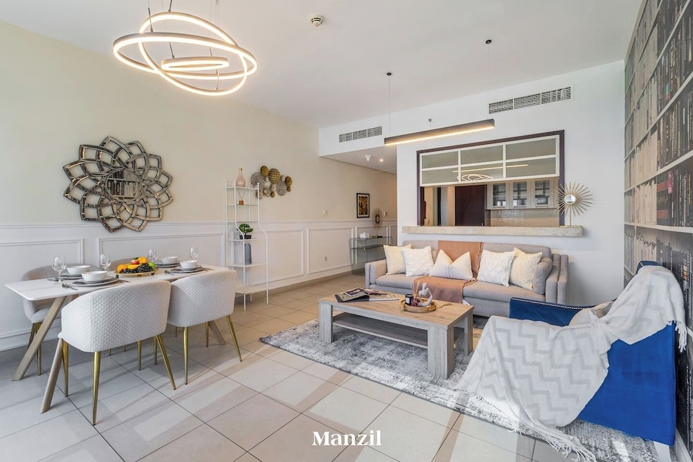 Stylish 2BR With Burj Khalifa View Near Dubai Mall