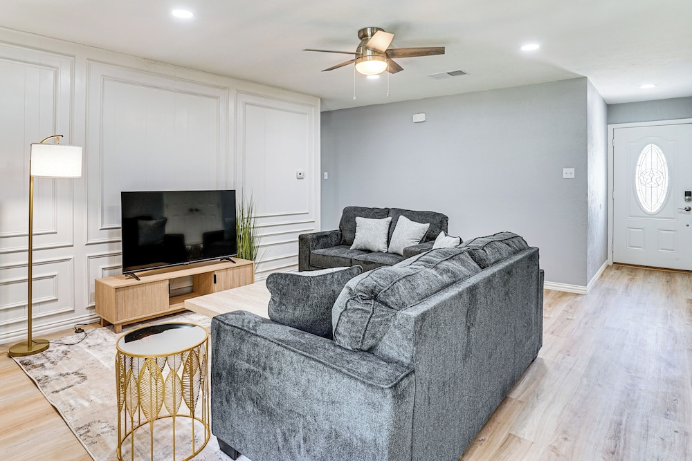 Family Home in Ft Worth Suburbs Near Benbrook Lake