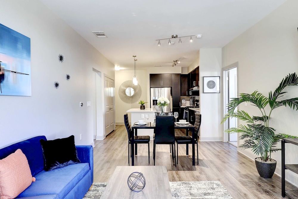 Rooftop Pool with Views-King Beds-Parking 1123 - Property Image 19
