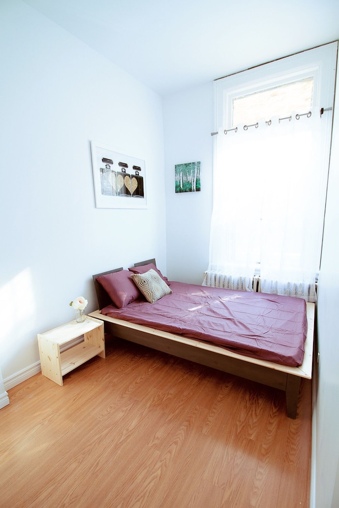 2 Bedrooma Apartment near Kensington Market - Unit 1 - Image 2