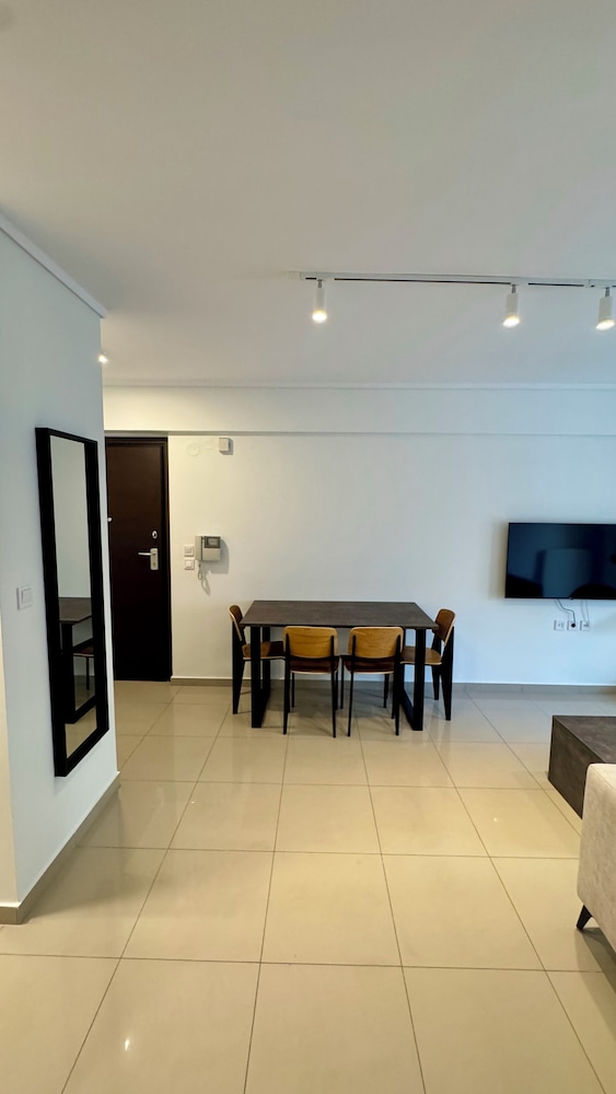 Icon Apartments