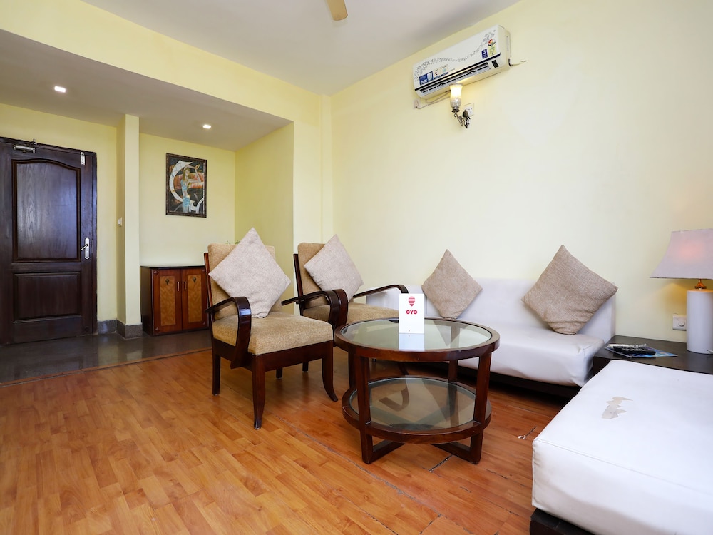 Capital O 1463 Surya Beach Inn