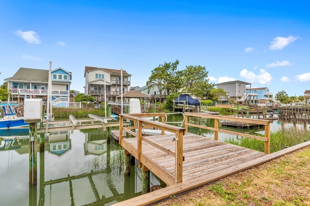 The Marlin House / 143 Marlin Drive 3 Bedroom Home