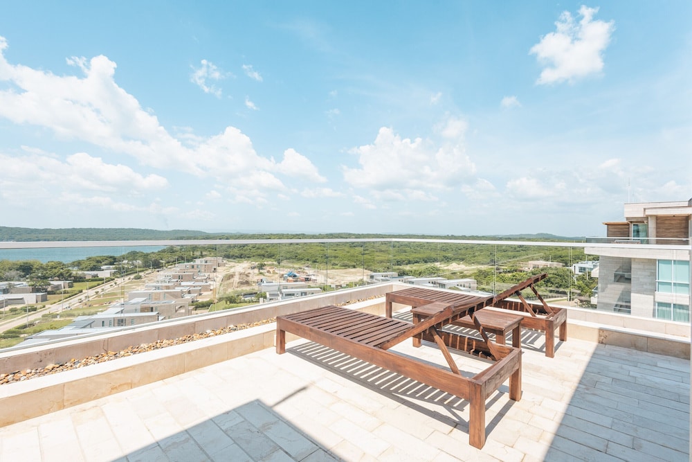 Oceanview 3BR Condo w spa gym