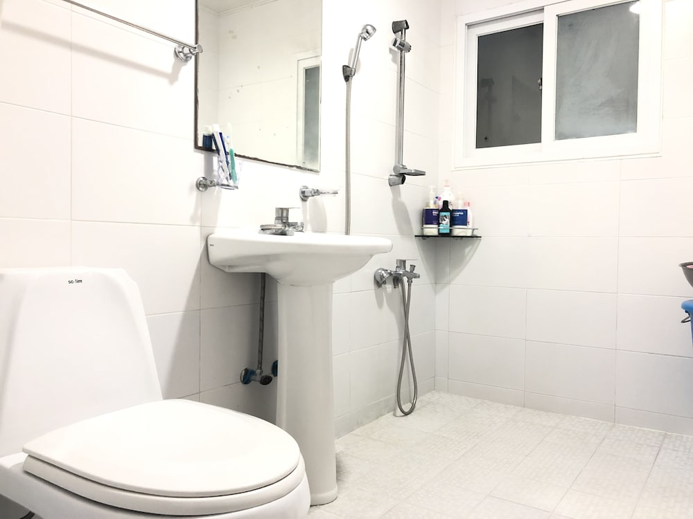 Slow Citi Guesthouse - Hostel