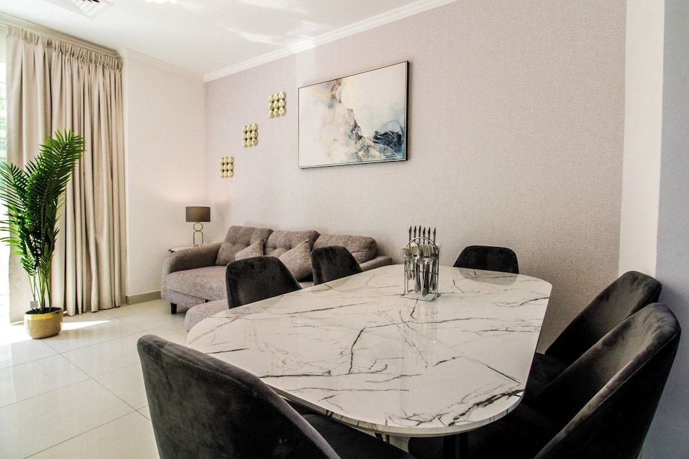 Spacious 1BR with Balcony in JLT