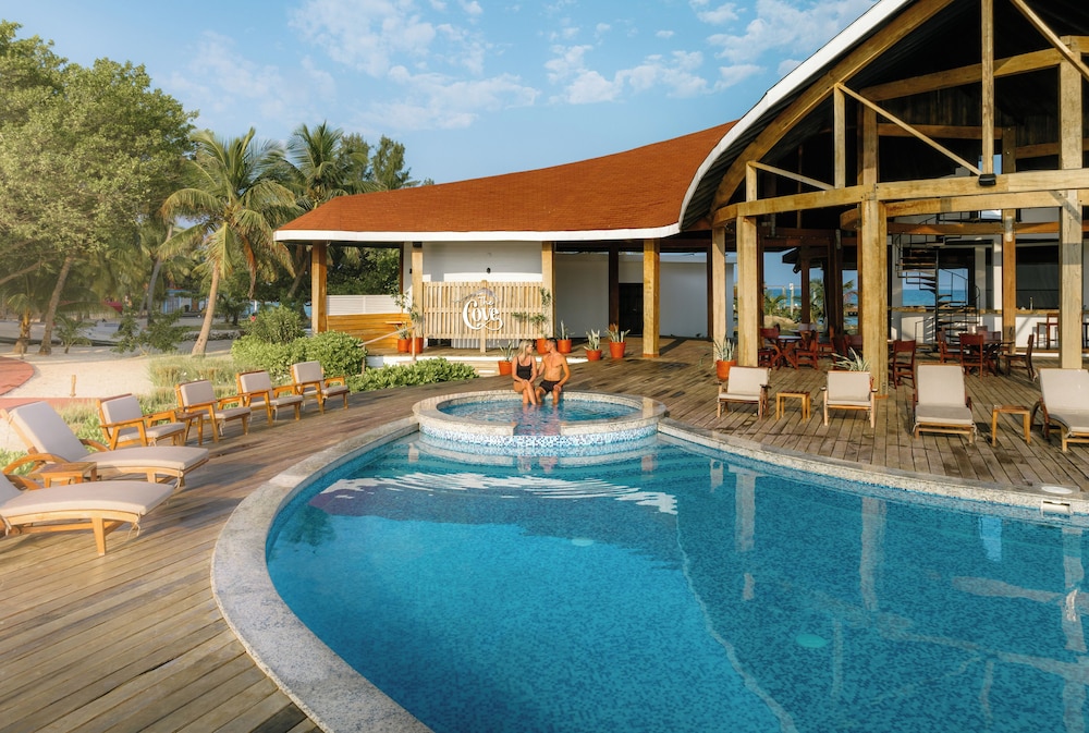 Ray Caye Private Island Resort