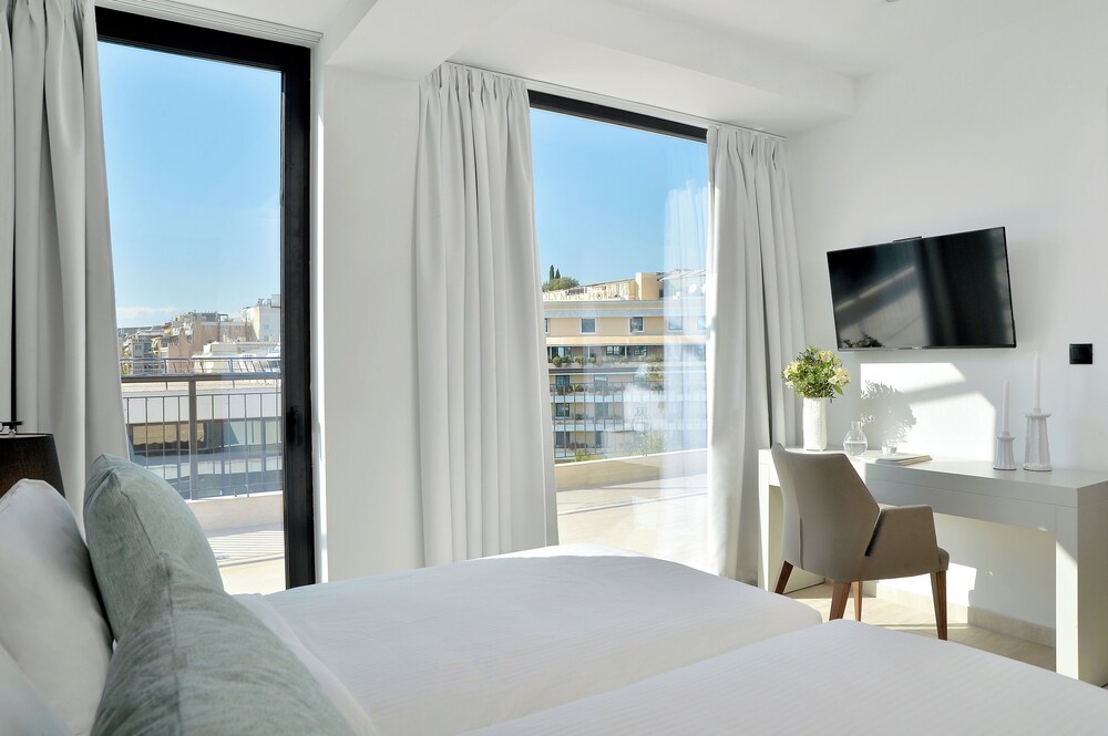 The Apartment by Athenaeum Hotels
