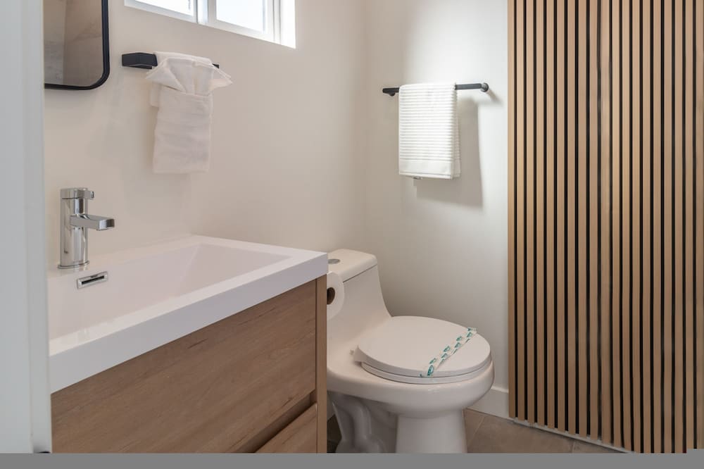 Scandinavian-style 1BR Apartment Built 2024 p83