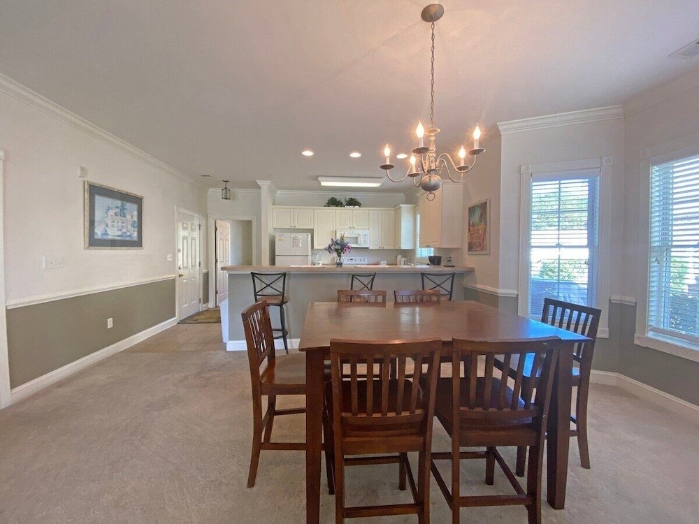 Magnolia Pointe Luster Leaf 4847-101 3 Bedroom Condo
