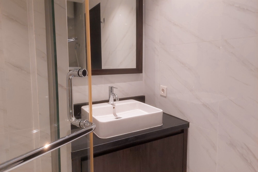 Elegant 1Br Apartment At Branz Bsd City