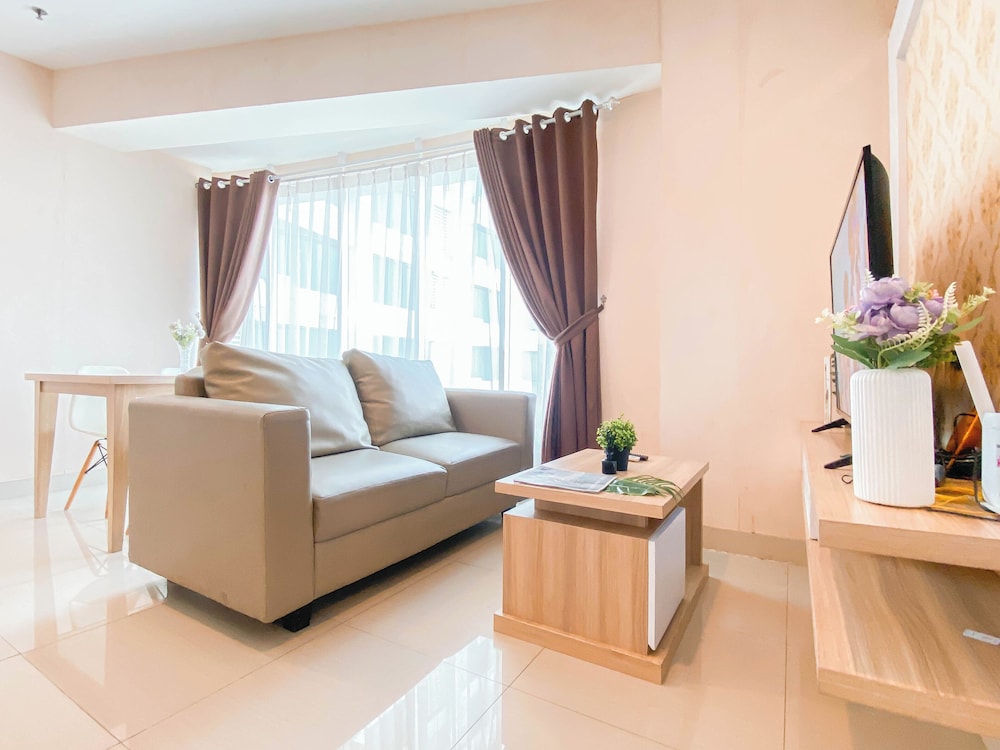 Simple And Homey 2Br At Grand Kamala Lagoon Apartment