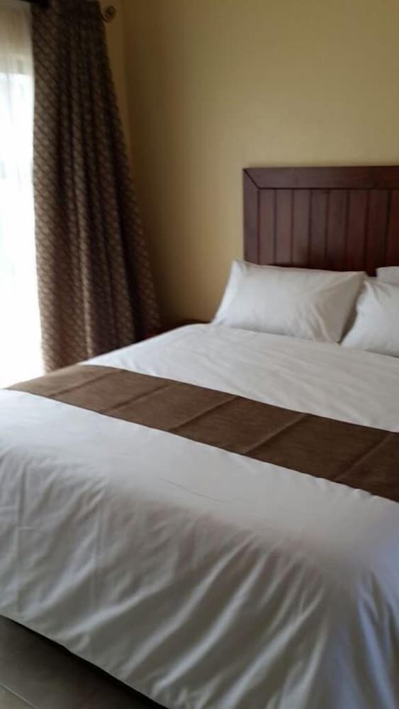 Pebble Rock Lodge