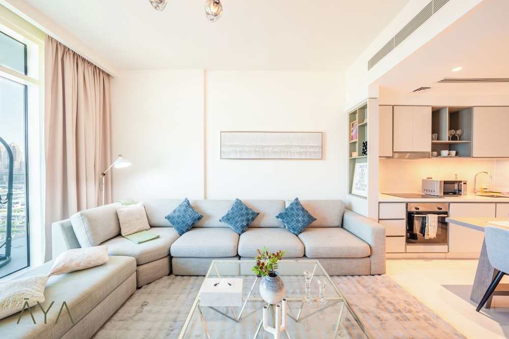 Luxurious 2BR at Sunrise Bay
