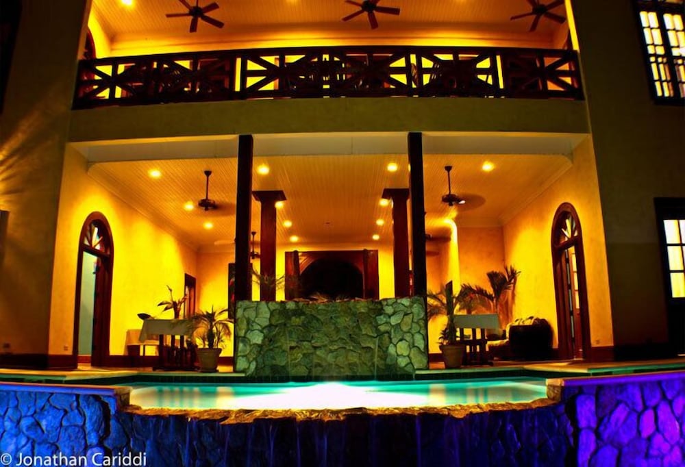 Belize Vacations - Mahogany Hall Boutique Resort - Property Image 1