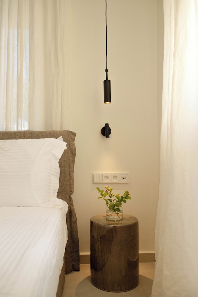 Kukutseli Country Living by White Dream