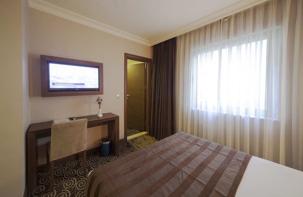 Delta Hotel Istanbul - Image 12