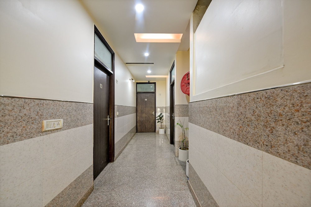 Room-hotel Mayank Plaza-near IGI Airport