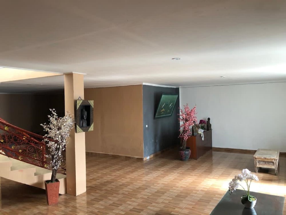 Arta Garden Guest House & Hostel view 2