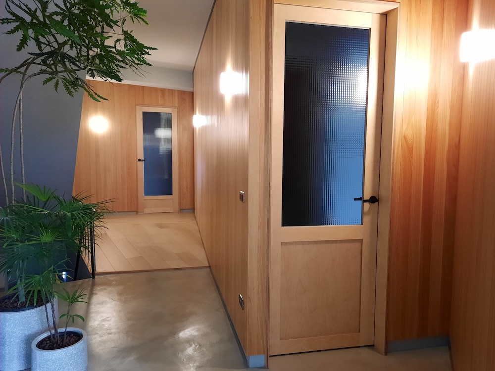 J Youai House